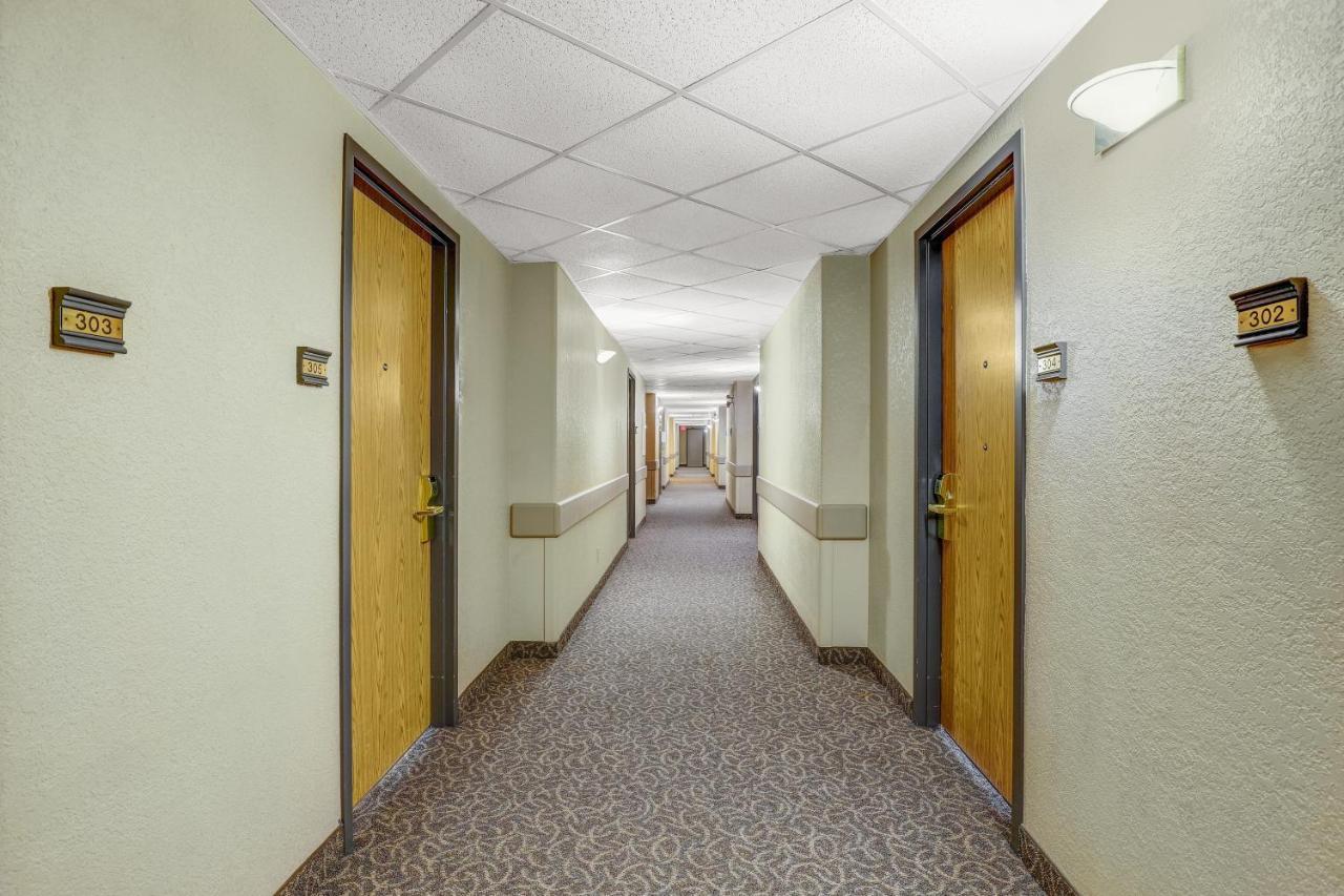 Days Inn By Wyndham Red Deer Exteriér fotografie