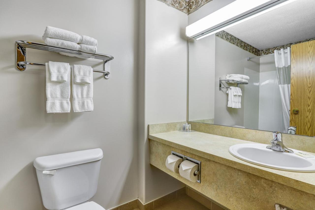 Days Inn By Wyndham Red Deer Exteriér fotografie