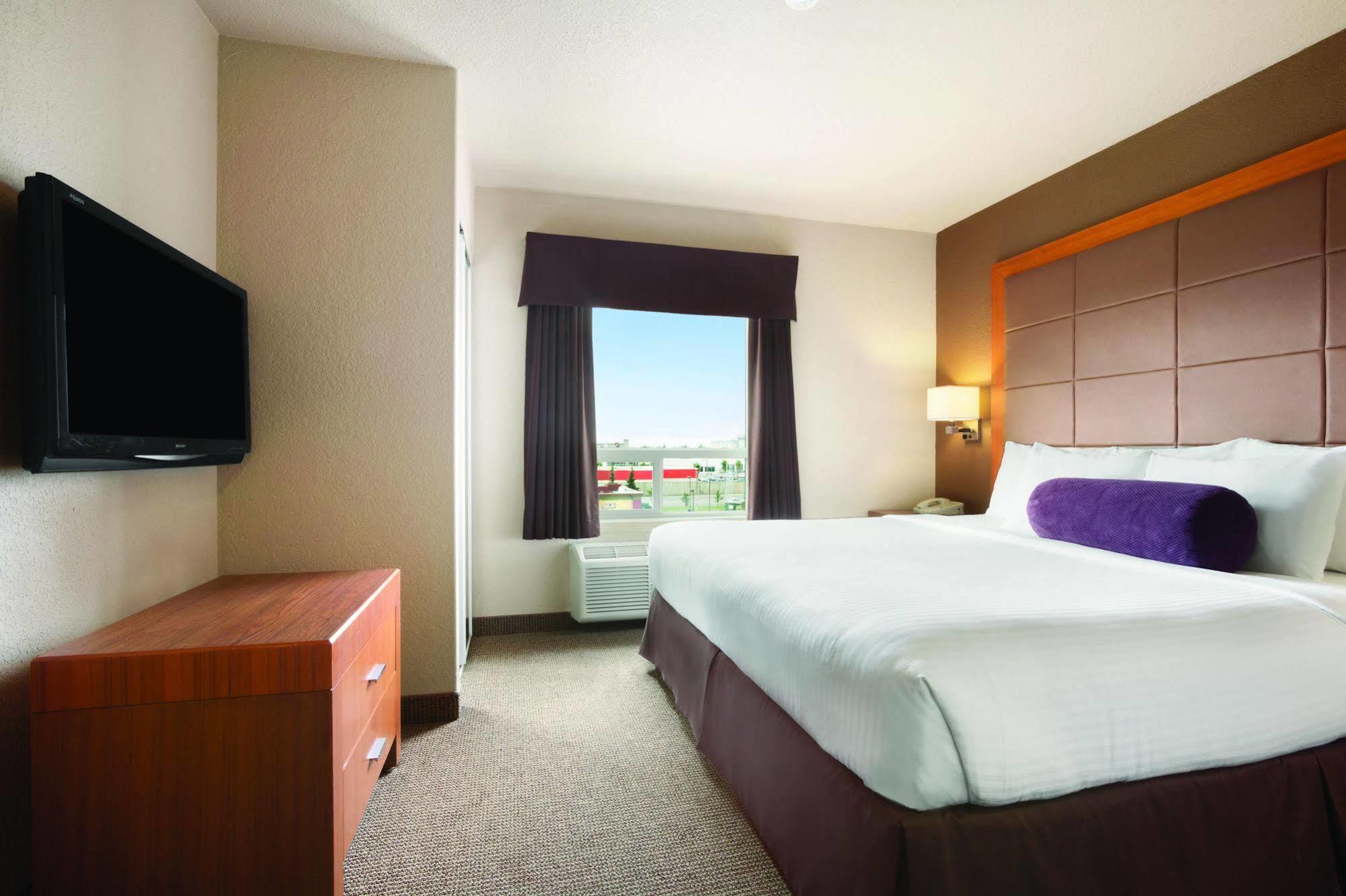 Days Inn By Wyndham Red Deer Exteriér fotografie
